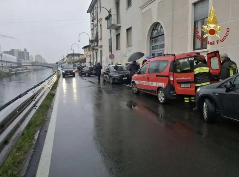 incendio in una casa di milano 5