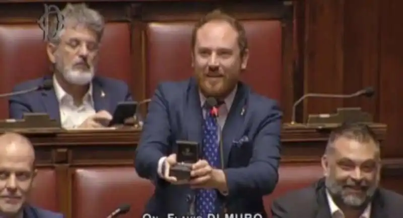 la proposta di matrimonio di flavio di muro a montecitorio