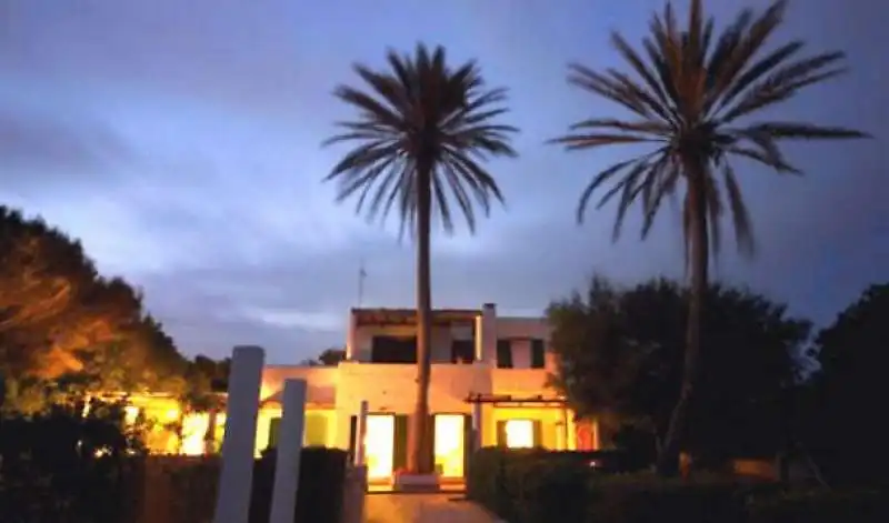 la villa di berlusconi a lampedusa 1