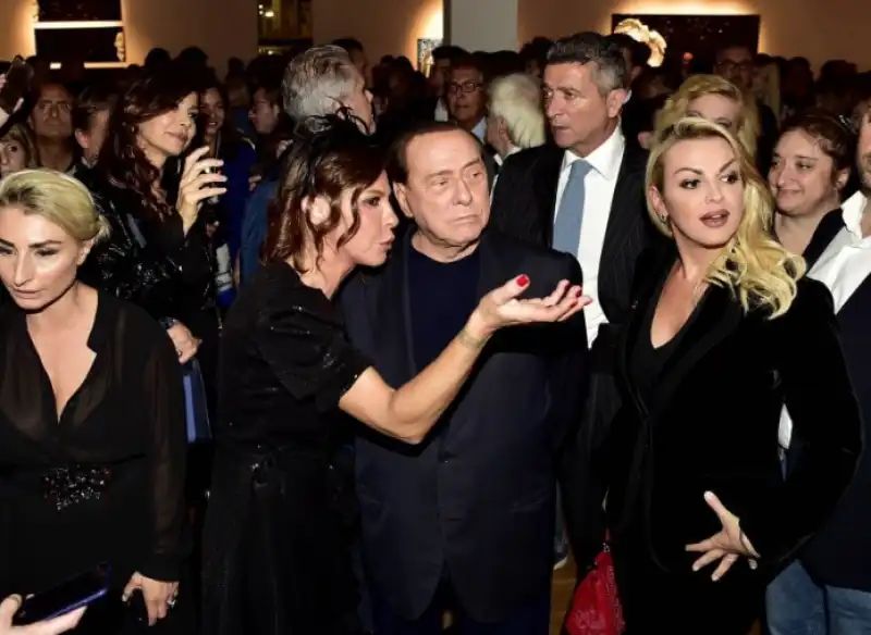 luna berlusconi luna nuova con silvio berlusconi e francesca pascale