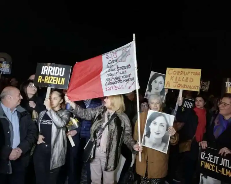 malta, proteste contro la corruzione e il governo di joseph muscat 11