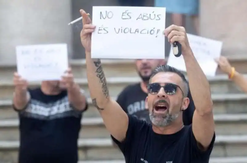 manifestazioni contro la legge in spagna 2