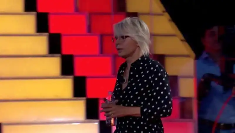 maria de filippi sbotta a 'tu si que vales' 17