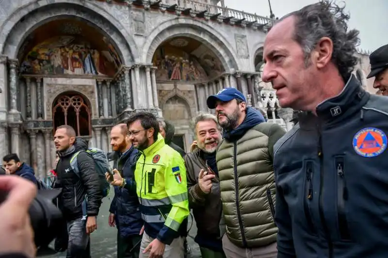 MATTEO SALVINI E LUCA ZAIA A VENEZIA CON L'ACQUA ALTA