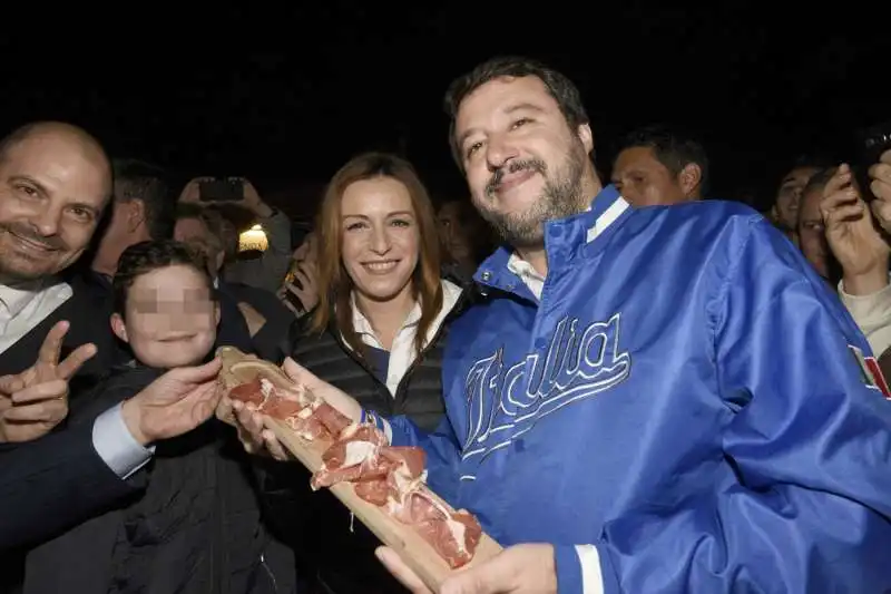 MATTEO SALVINI E LUCIA BORGONZONI AL NOVEMBER PORC DI POLESINE PARMENSE