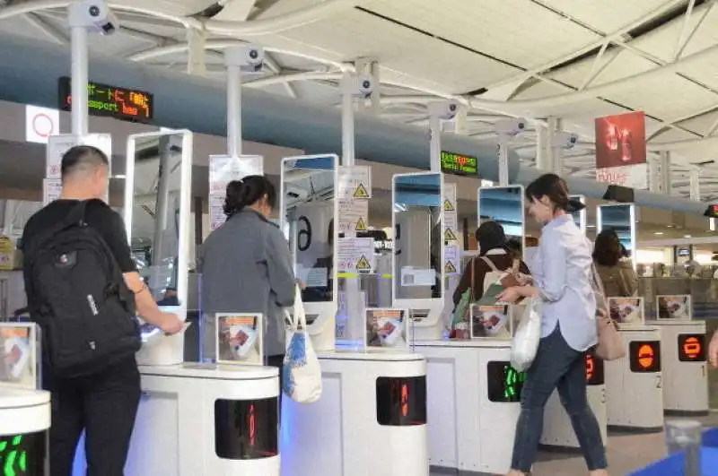 riconoscimento facciale in aeroporto 2