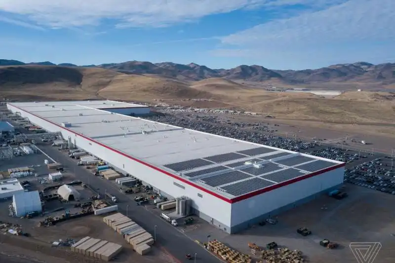 UNA GIGAFACTORY TESLA