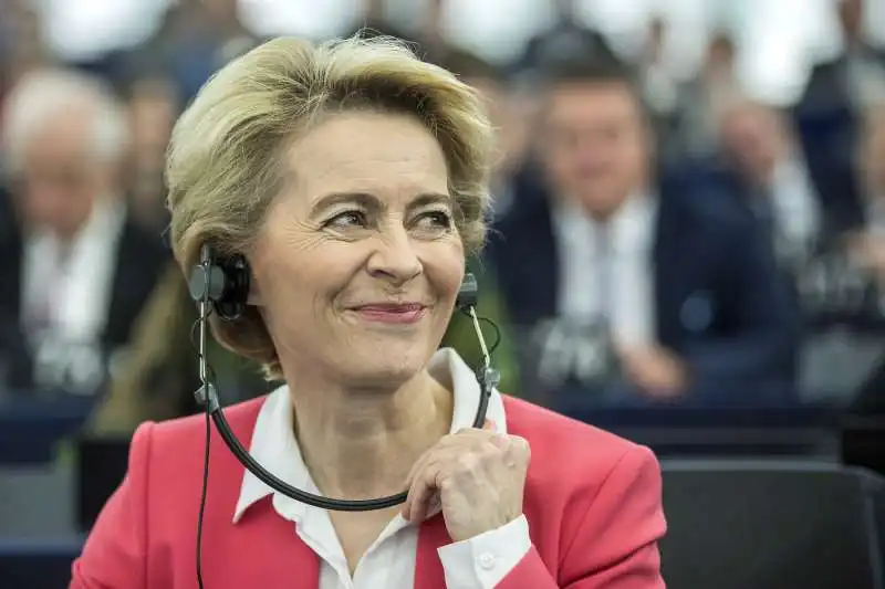 ursula von der leyen  28