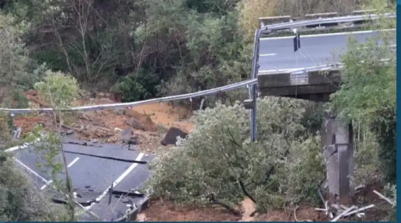 VIADOTTO A RISCHIO CROLLO MASSIMO