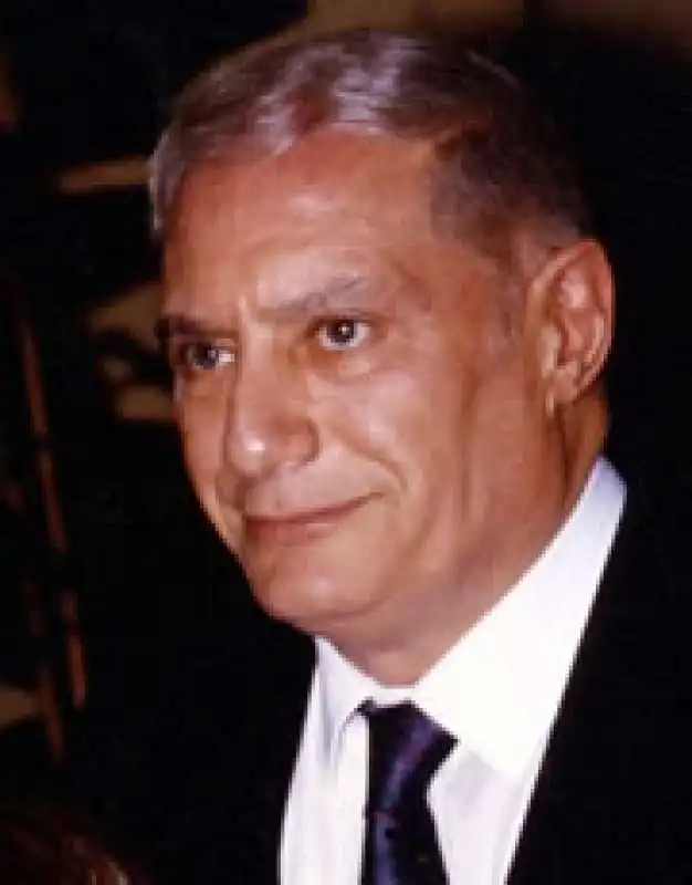 VINCENZO PARISI