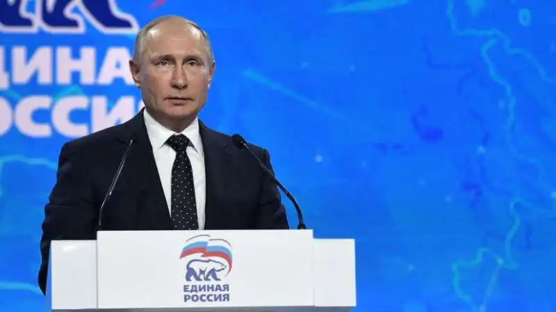 vladimir putin al congresso di russia unita 1