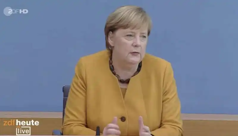 angela merkel in conferenza stampa 2