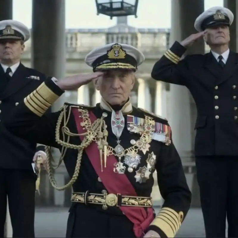 charles dance  in the crown