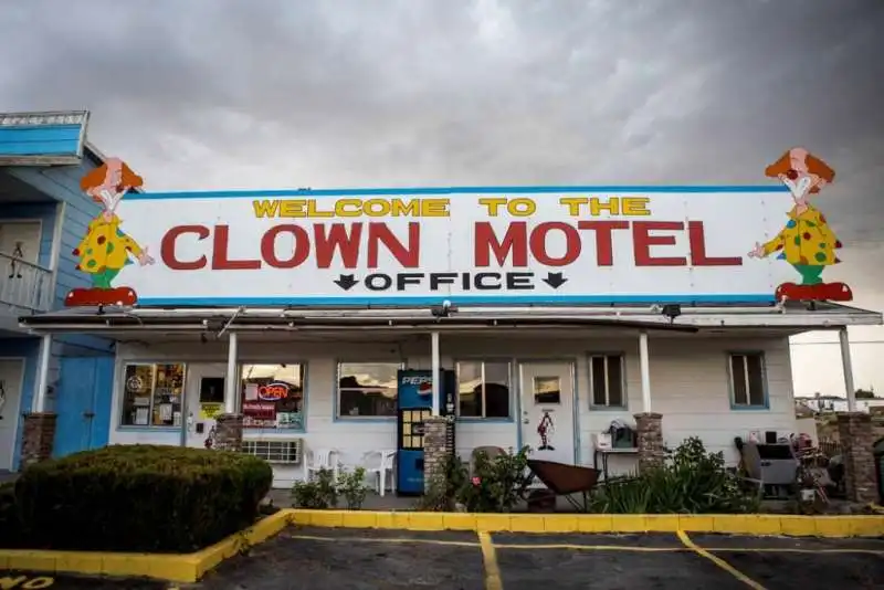 clown motel tonopah 1