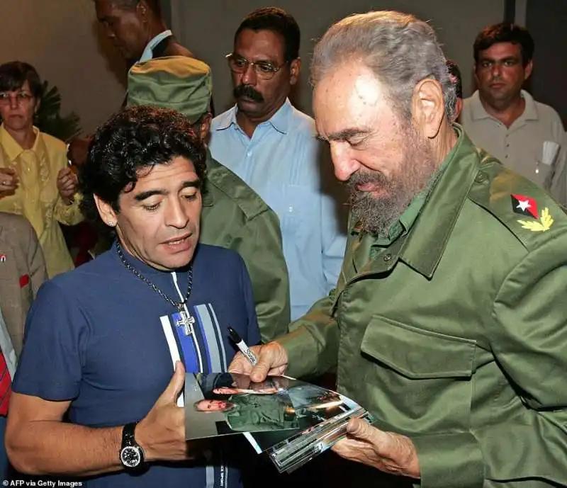 diego armando maradona con fidel castro nel 2005