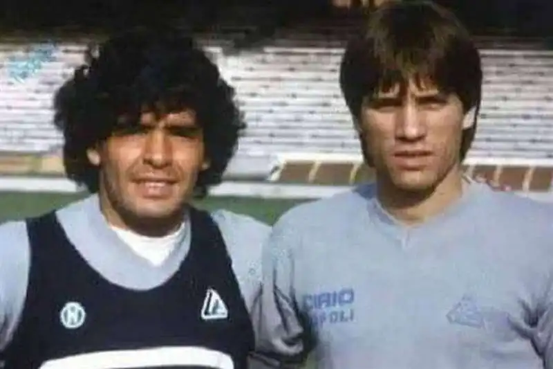 DIEGO ARMANDO MARADONA E PIETRO PUZONE