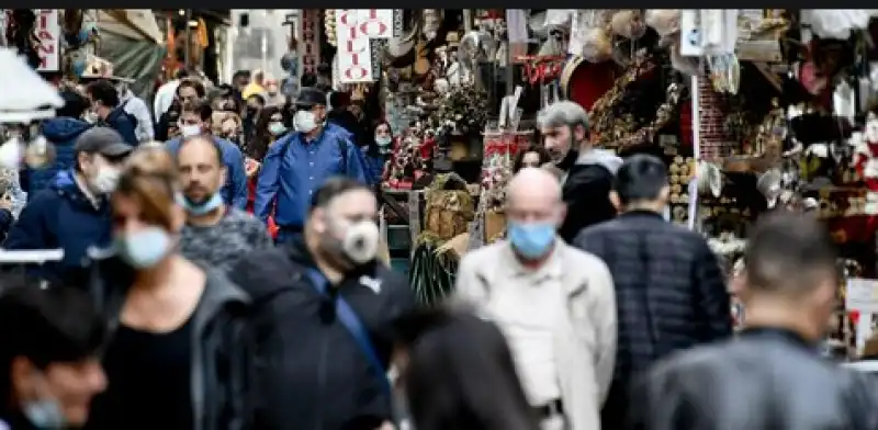 ECCO I NUOVI DIVIETI NELLE ZONE GIALLE, ARANCIONI E ROSSE