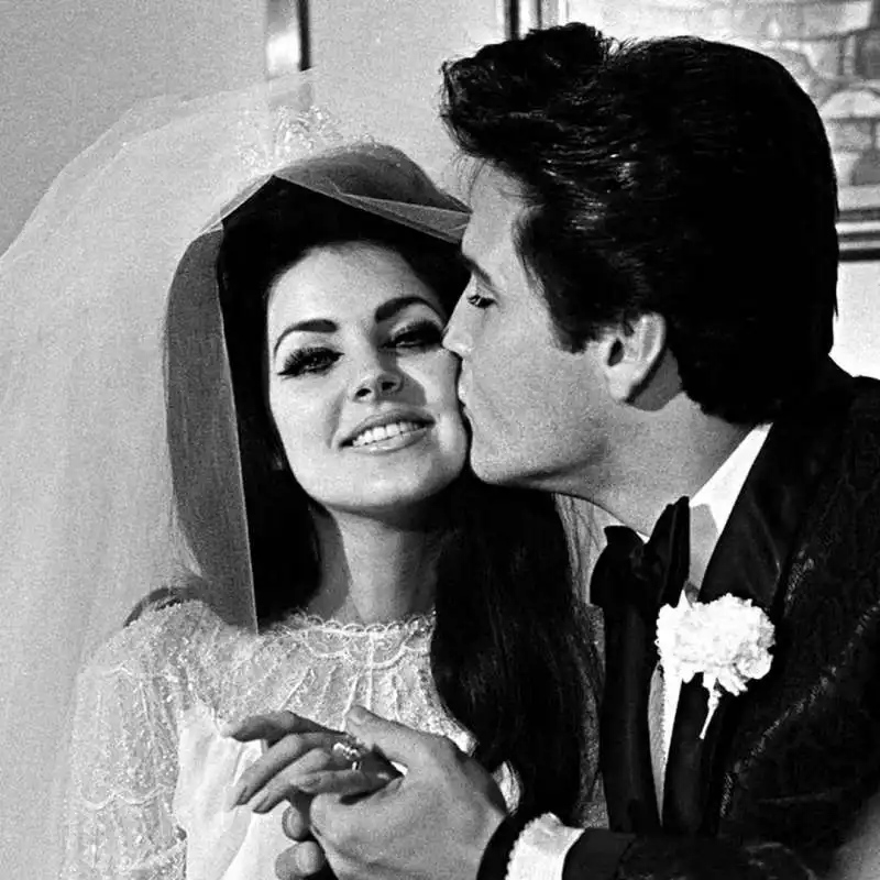 elvis presley e priscilla   matrimonio a las vegas