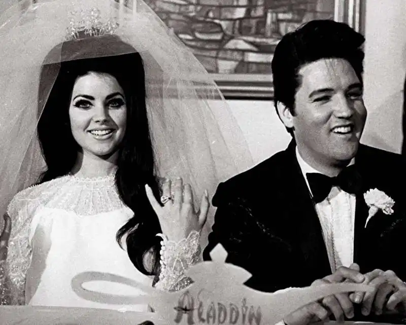 elvis presley e priscilla   matrimonio a las vegas 2