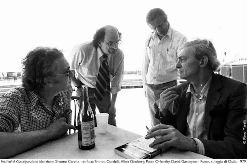 franco cordelli allen ginsberg peter orlovsky david gascoyne a ostia nel 1979