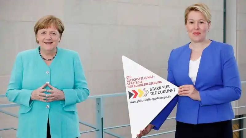 franziska fey e angela merkel 2