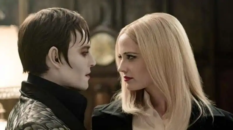 johnny depp eva green   dark shadows 