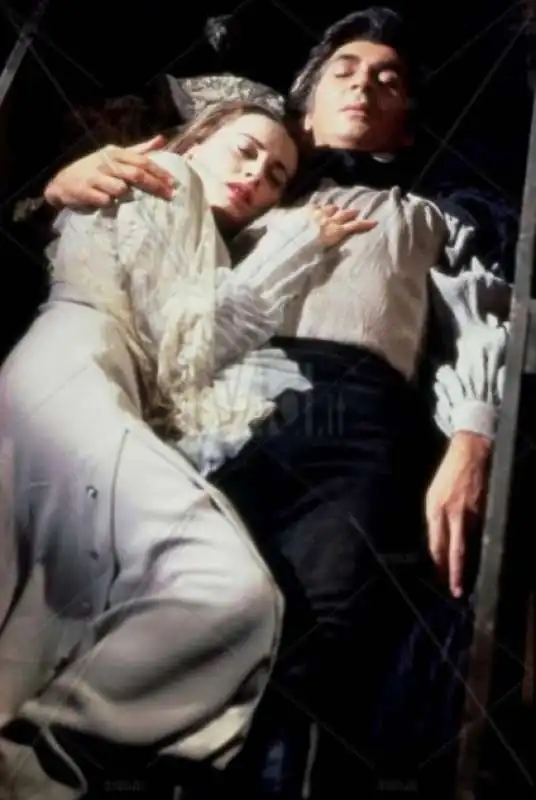 kate nelligan frank langella – dracula