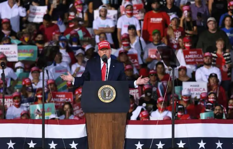 la chiusura della campagna elettorale di trump a miami 76