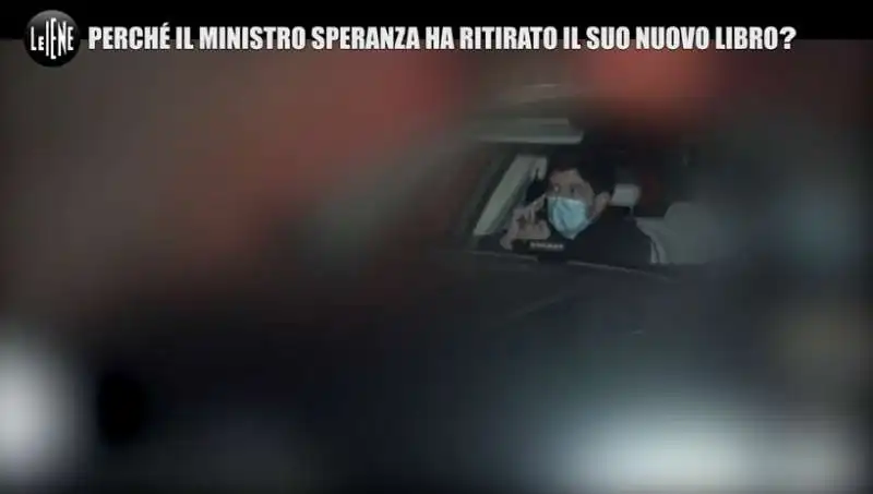 le iene   il servizio di filippo roma sul libro di speranza 5