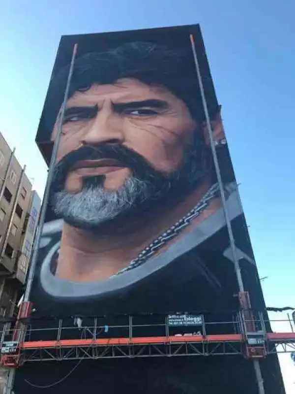 napoli ricorda maradona 38