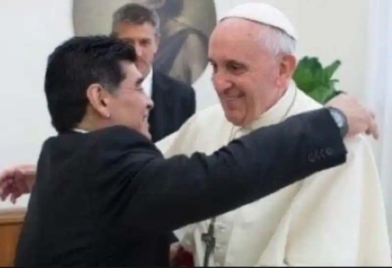 papa francesco maradona