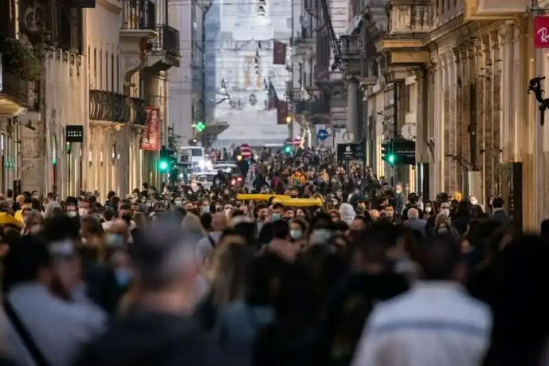 ROMA - FOLLA A VIA DEL CORSO   