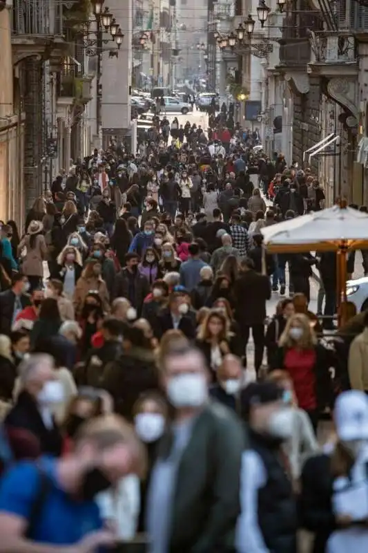 ROMA - FOLLA A VIA DEL CORSO 