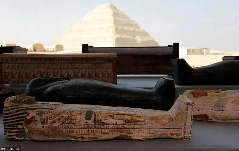 sarcofagi scoperti  a saqqara