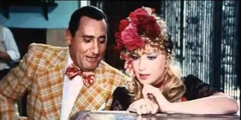 alberto sordi monica vitti   polvere di stelle 