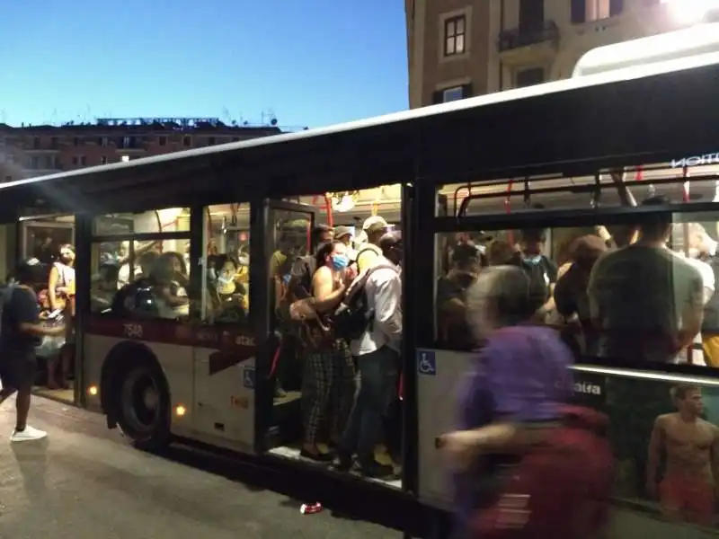 AUTOBUS ROMA