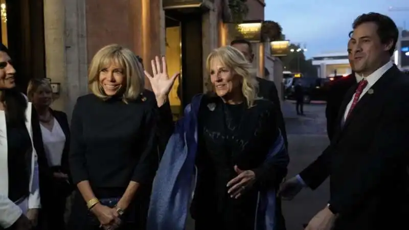 BRIGITTE MACRON JILL BIDEN IL MARCHESE