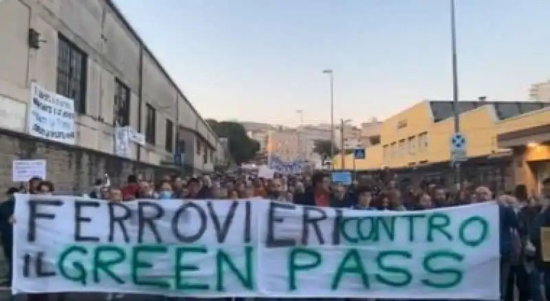 Corteo No Green Pass a Trieste 6