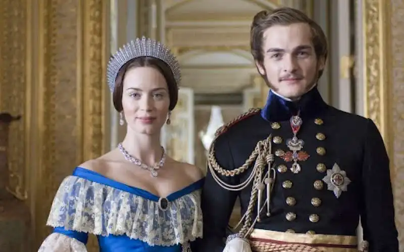 emily blunt rupert friend   the young victoria 