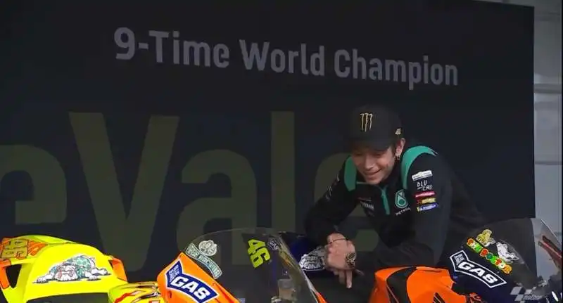 ESPOSIZIONE MOTO VALENTINO ROSSI A VALENCIA