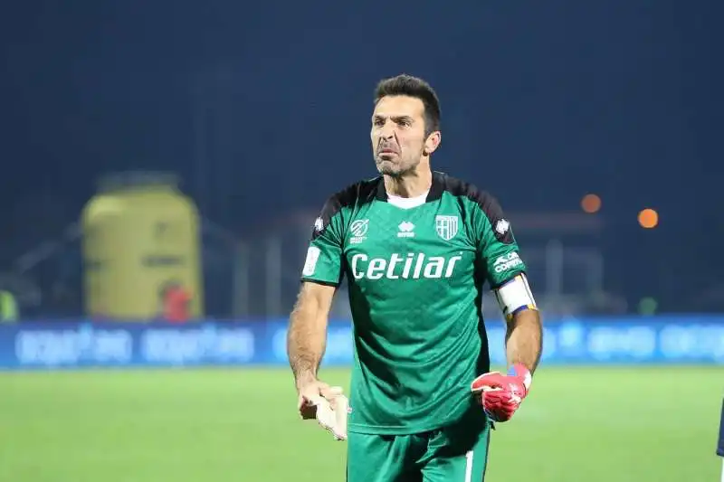 gigi buffon al parma 3