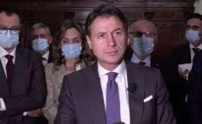 giuseppe conte annuncia che i grillini non andranno piu' ospiti in rai  