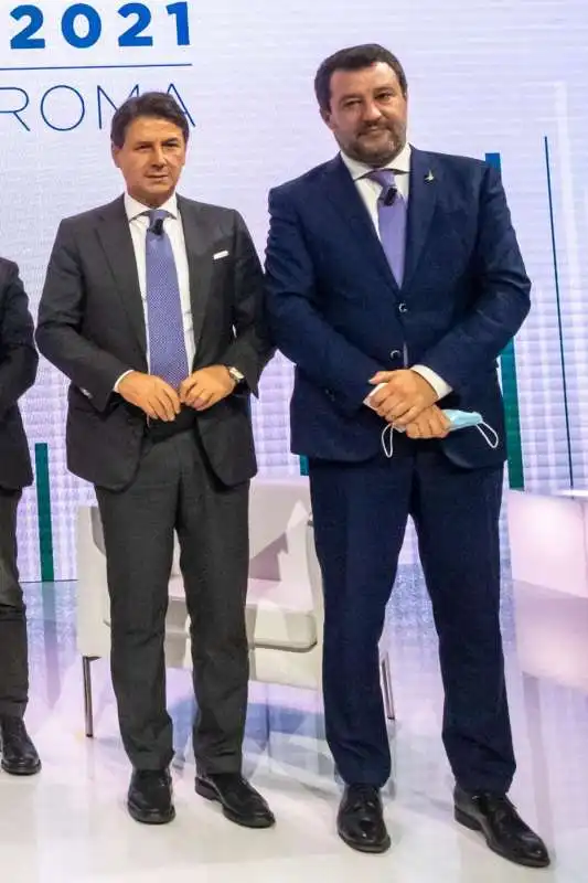 giuseppe conte e matteo salvini alla confesercenti 