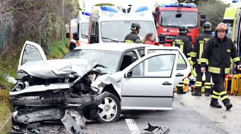 incidente stradale rimini 