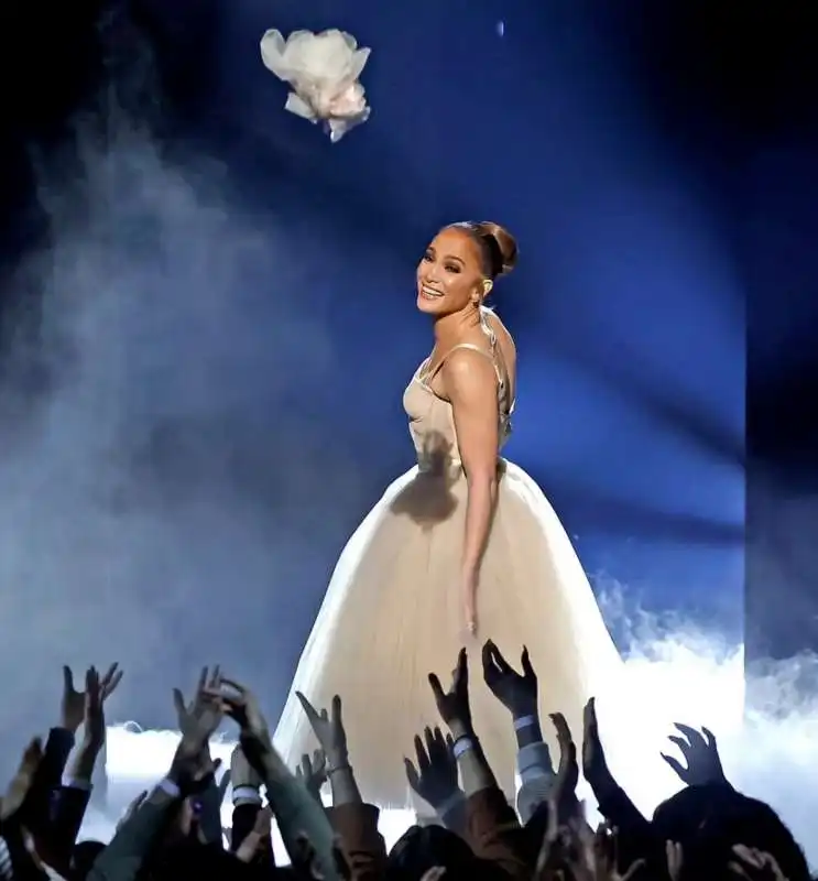 jennifer lopez american music awards 