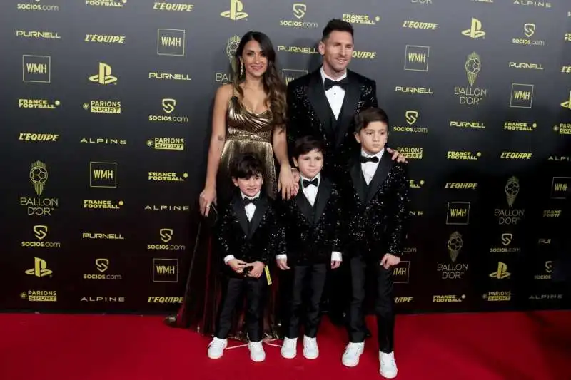 leo messi con la famiglia