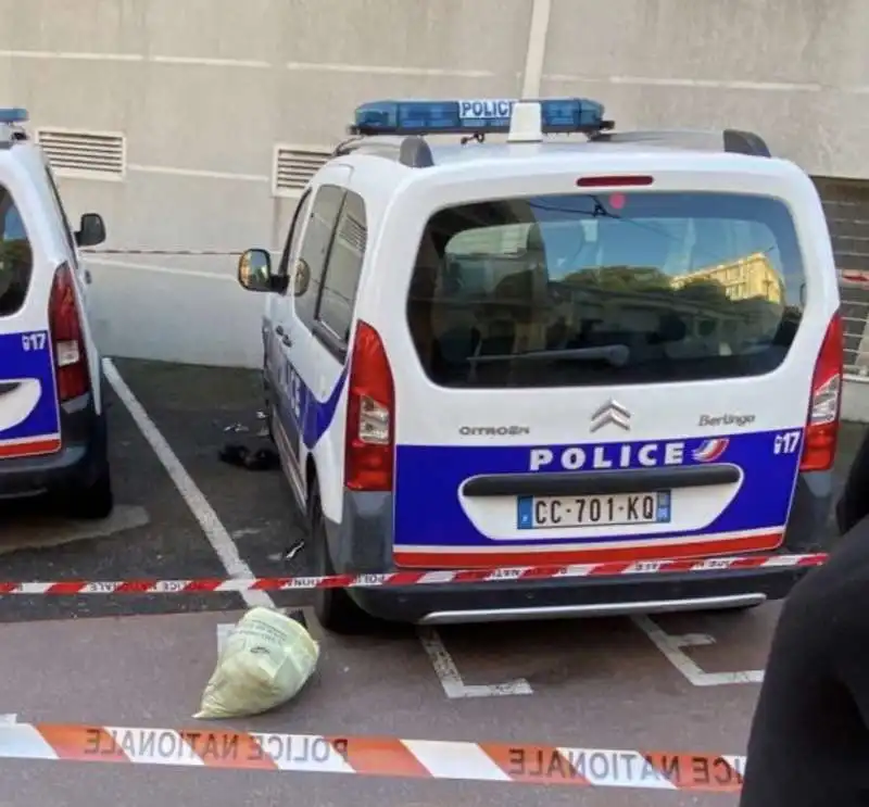 poliziotto accoltellato a cannes   2