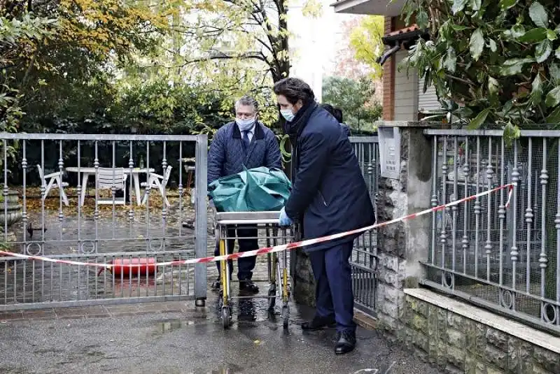 uccide la madre a modena 5