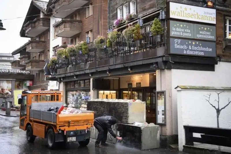 Walliserkanne di Zermatt, ristorante no vax in Svizzera