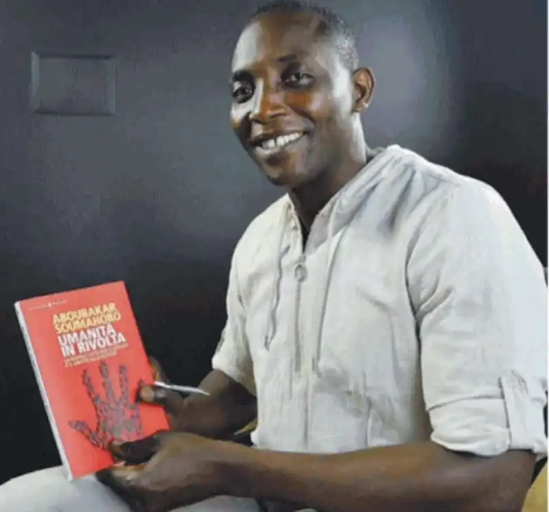 Aboubakar Soumahoro libro umanità in rivolta